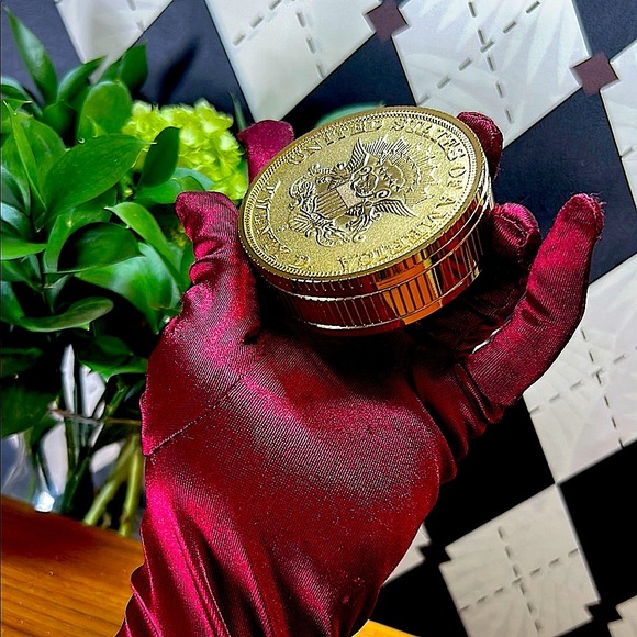 Collectible Coin Clock Presidential Seal Gold Quartz Seiko Alarm Vintage Luxury - Picture 10 of 16